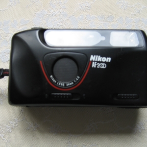 NIKON AF 200 POINT AND SHOOT