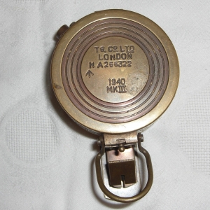 WW II compass by TG Co Ltd